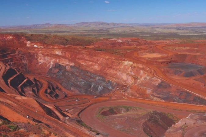 worlds-largest-iron-ore-deposit-unveils-13-billion-year-old-geological-secret